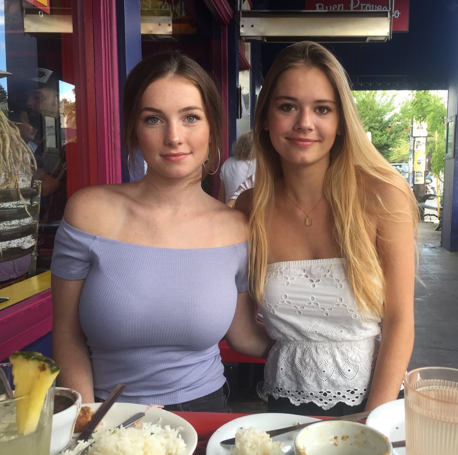 X Is Good But X Is Better - X vs X - Big Boobs vs Small Boobs Template - gros petits nichons seins